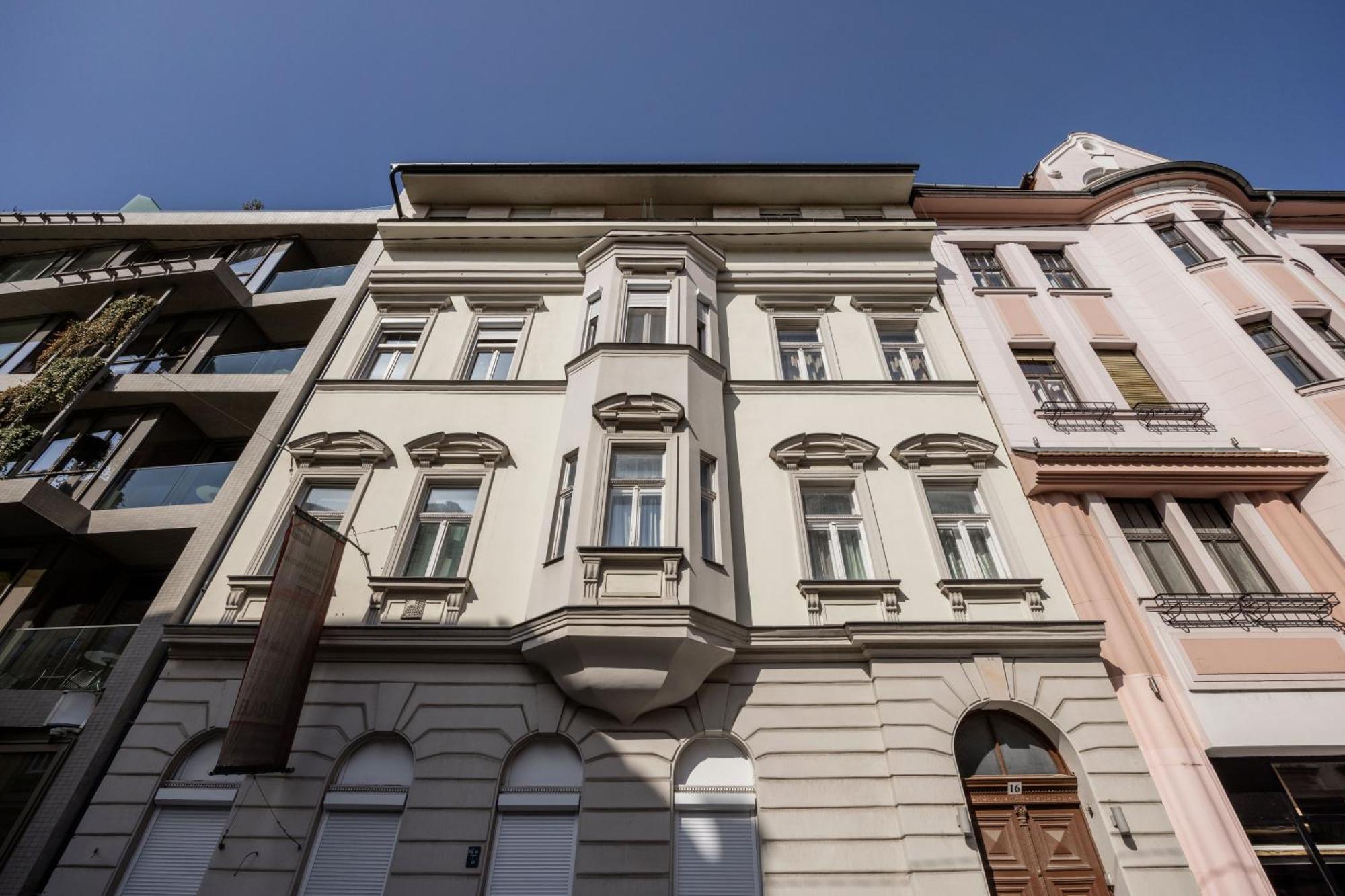 Relaxing Spacious Balcony Super Central Near Opera * Budapest