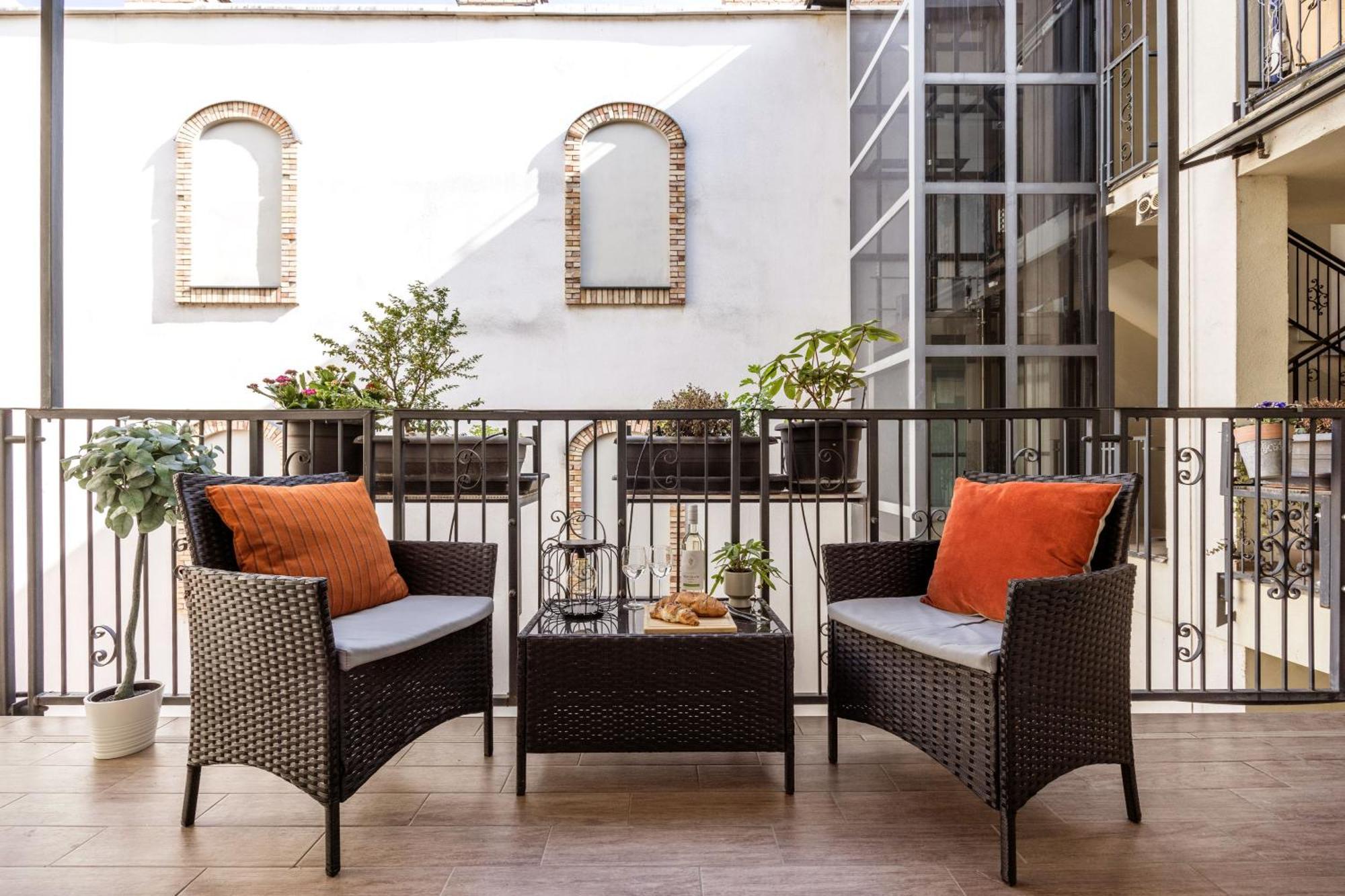 Relaxing Spacious Balcony Super Central Near Opera